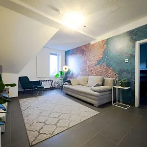 Apartment Modernes, Zentrales In Troisdorf, Region Koeln Bonn, 3 Etage, Maximal Fuer 4 Personen, Parkplatz & Netflix Inklusive, Troisdorf